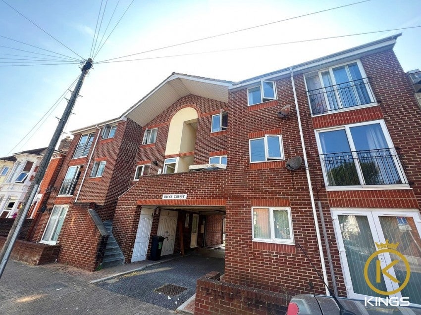 Flat Apsley Road in Portsmouth