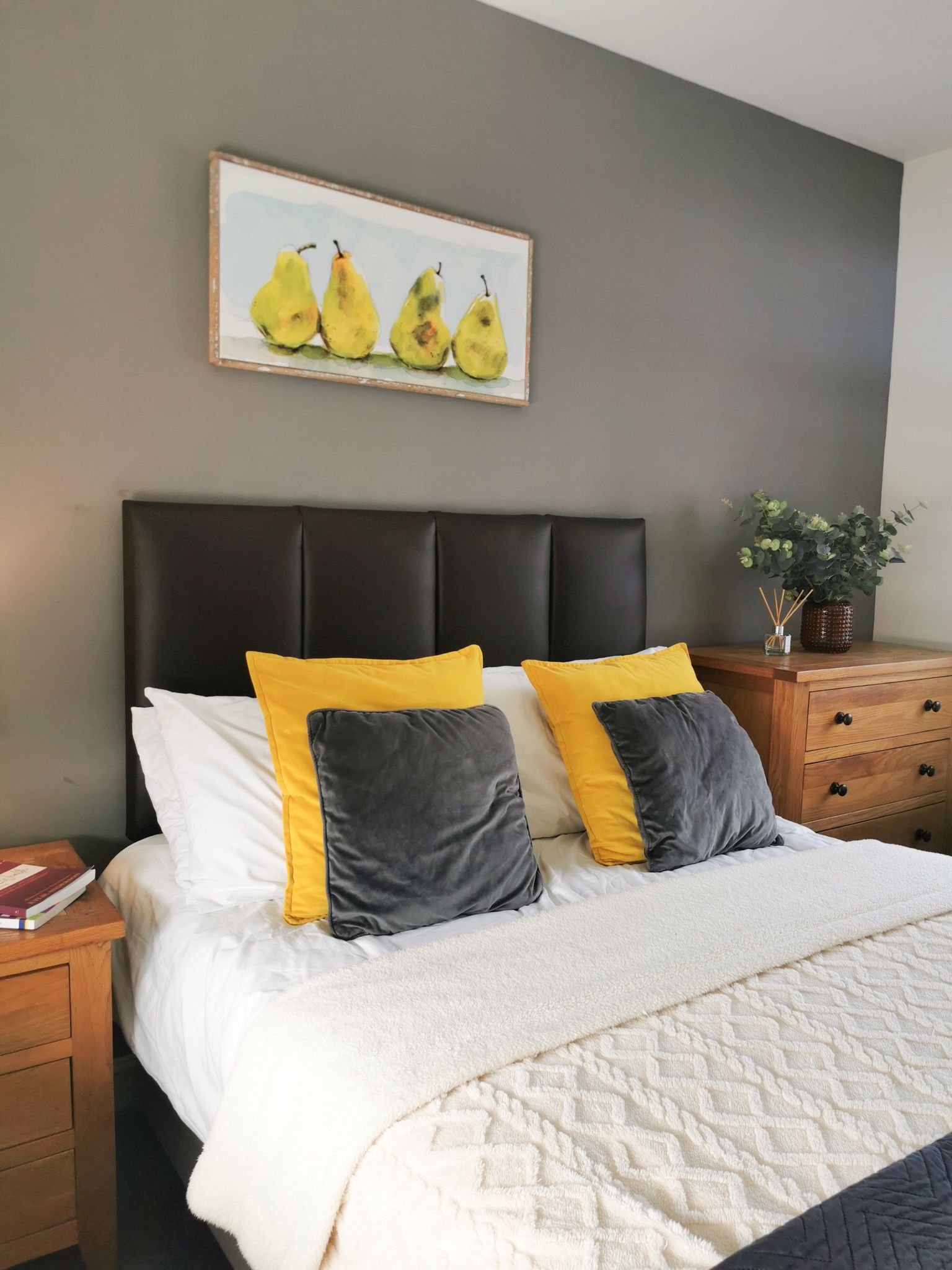 Room Roundwell Street in Stoke-On-Trent