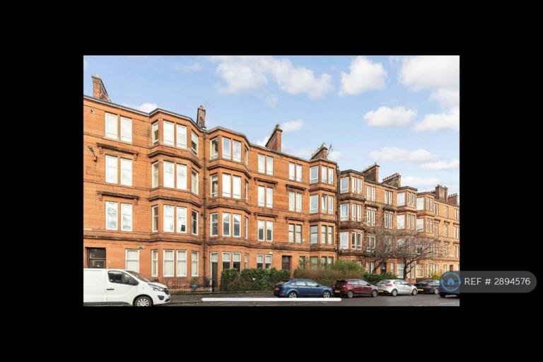 Flat Alexandra Parade in Glasgow
