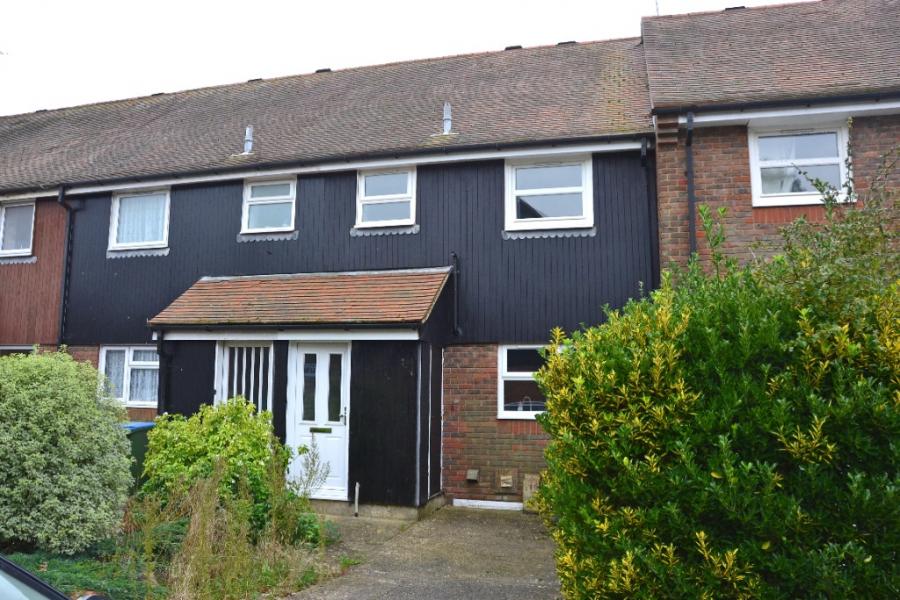 House Ellis Close in Arun