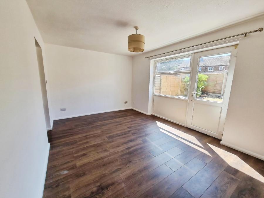 House Ellis Close in Arun