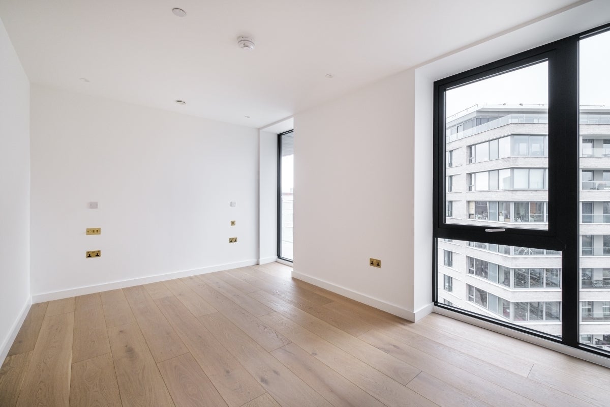 Flat Granary Street in Greater London