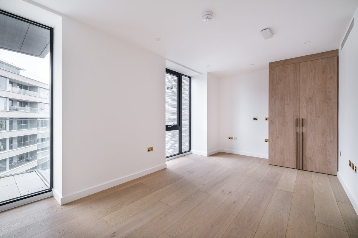 Flat Granary Street in Greater London