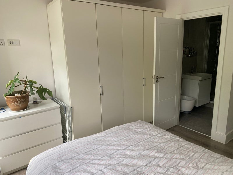 Room Selborne Road in Greater London