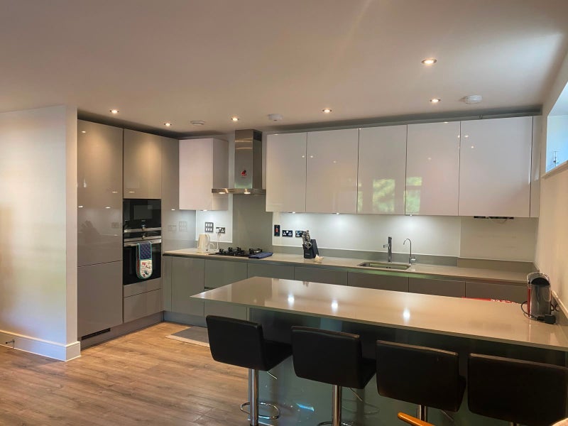Room Selborne Road in Greater London