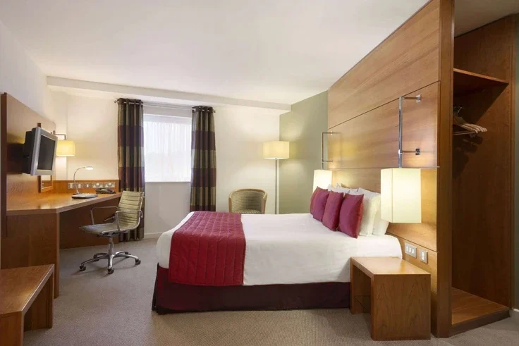 Room Ellice Way in Wrexham