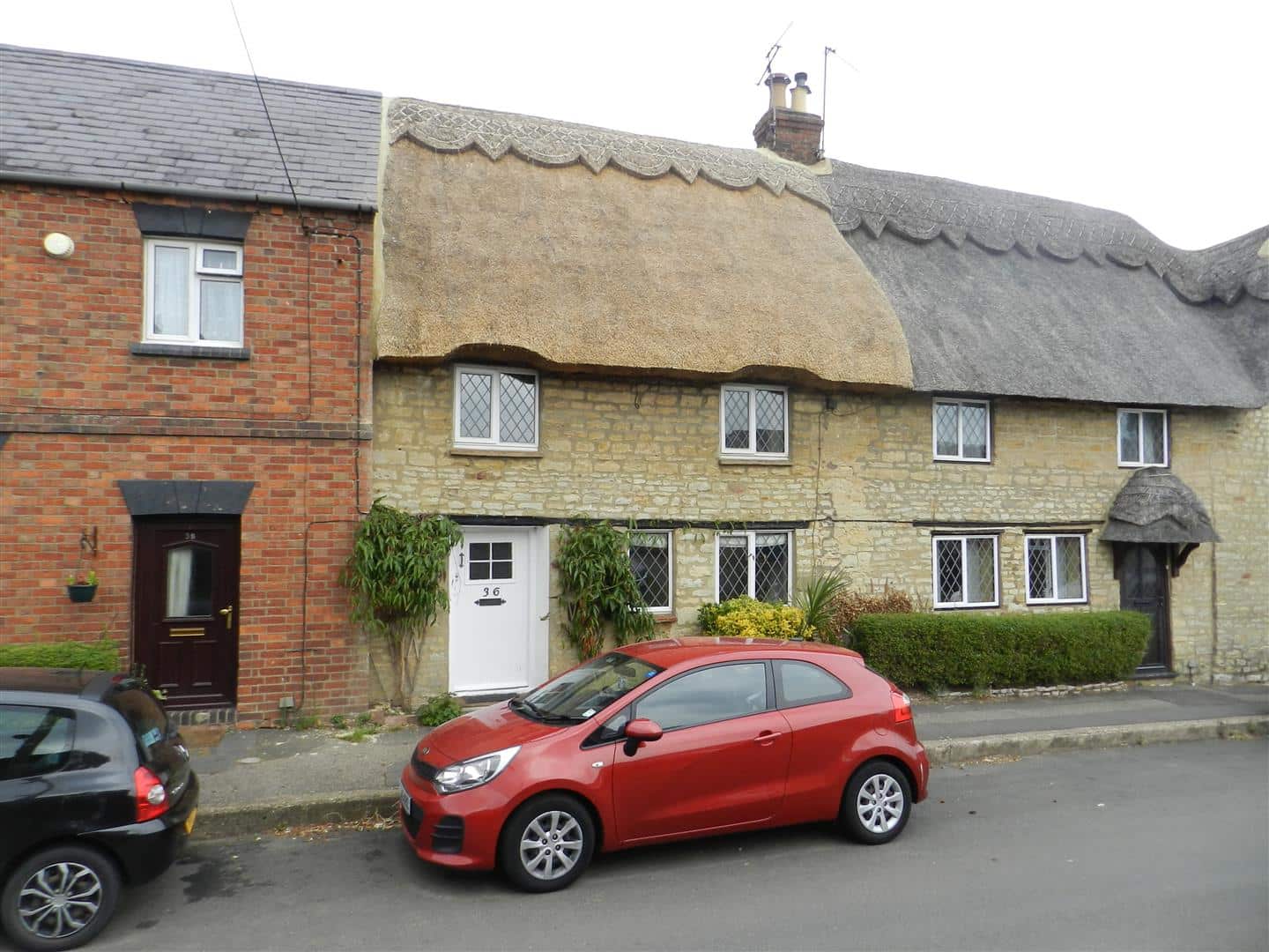 House Moorend Road in Yardley Gobion