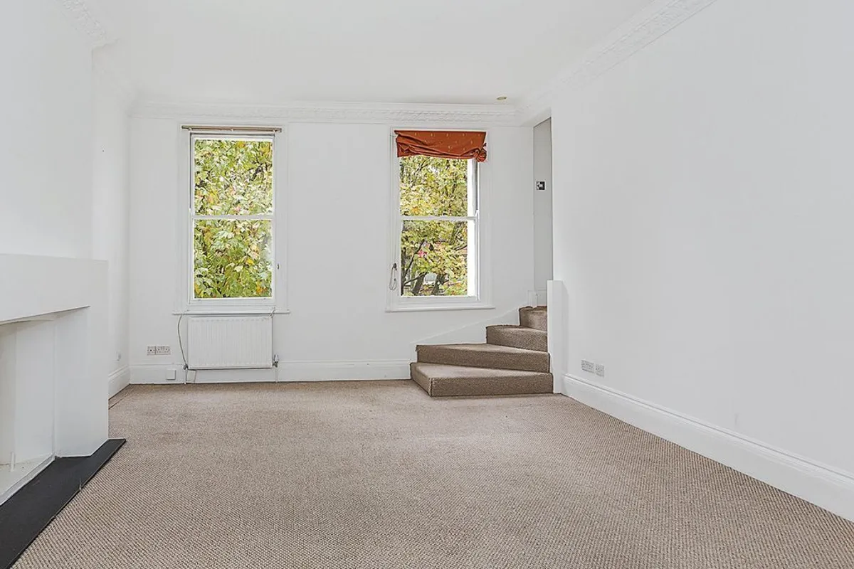 Flat Philbeach Gardens in Greater London