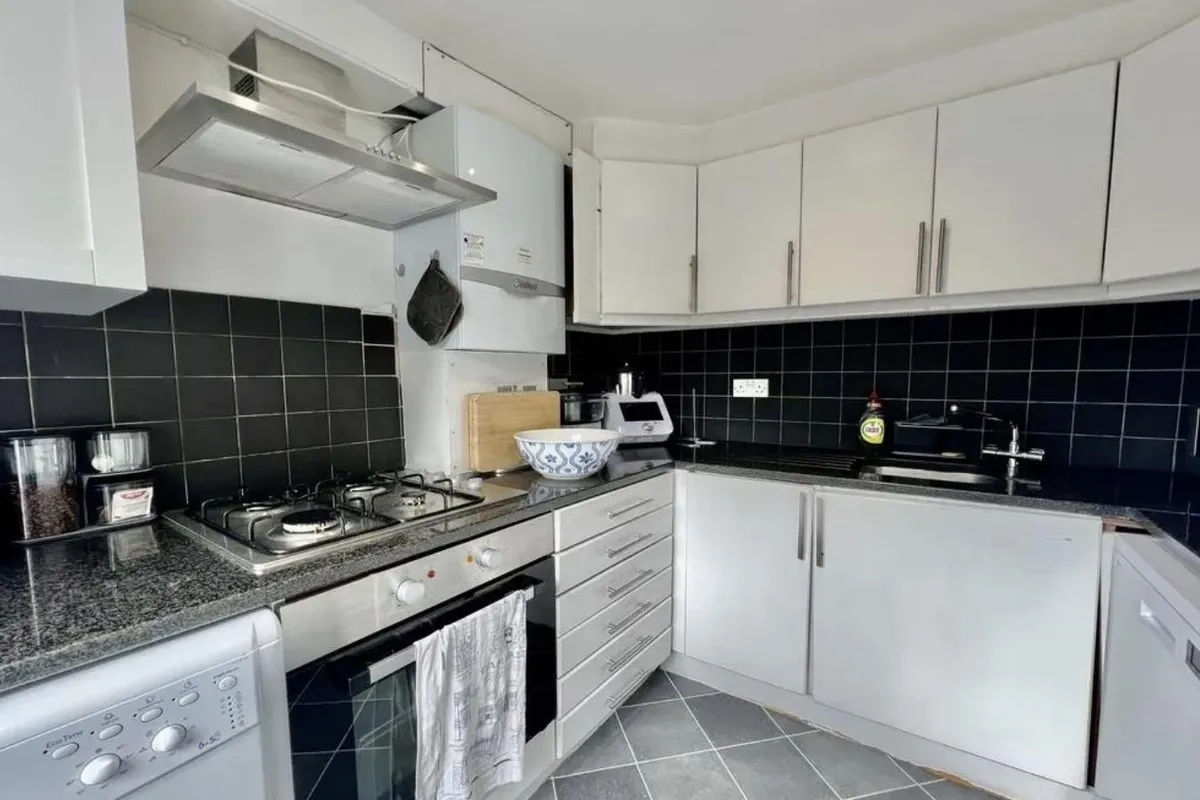 Flat Philbeach Gardens in Greater London