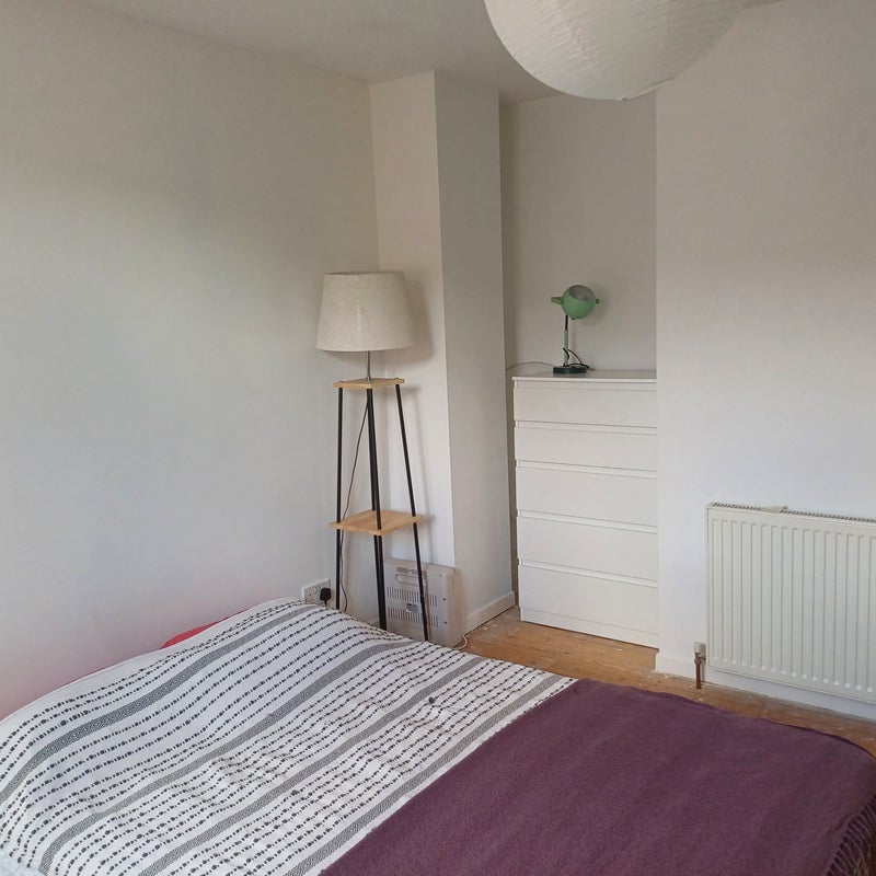 Room Caldicot Close in Oldland Common