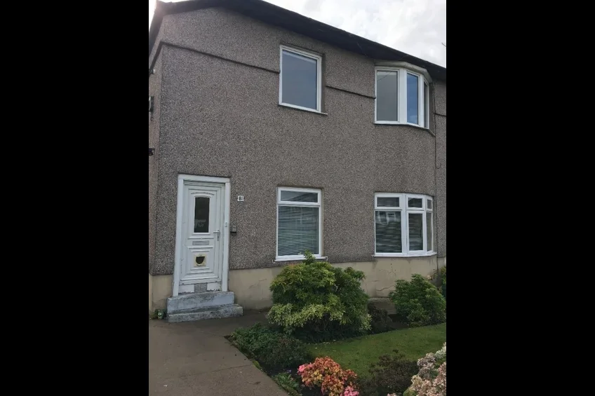 Flat Dryburn Avenue in Glasgow