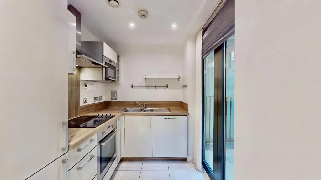 Flat Needleman Street in Greater London