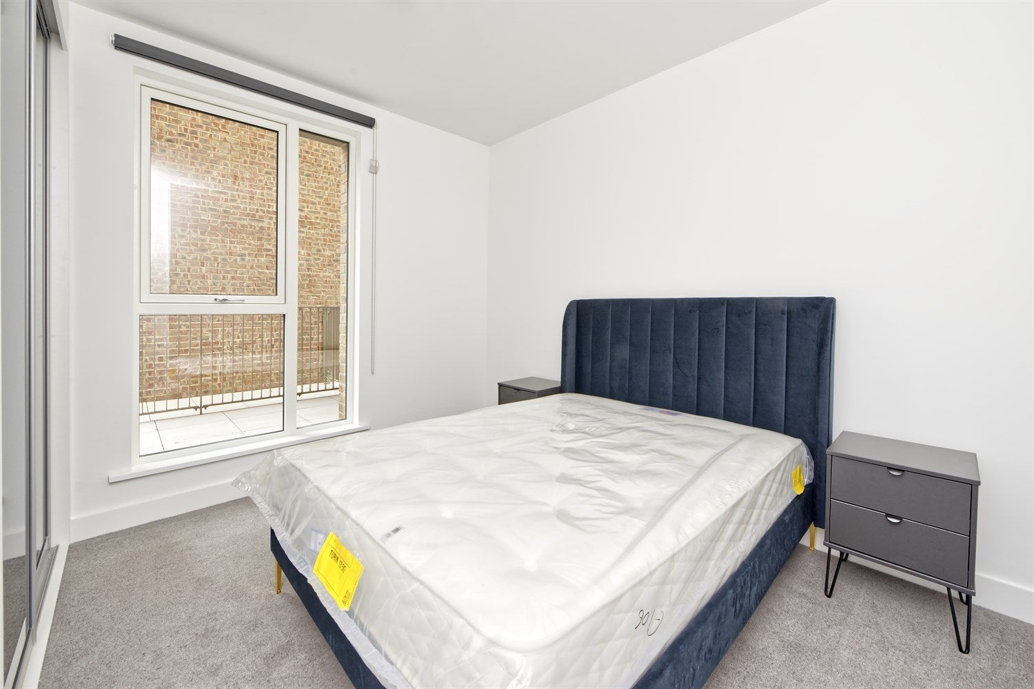 Flat Greenland Court in Coventry