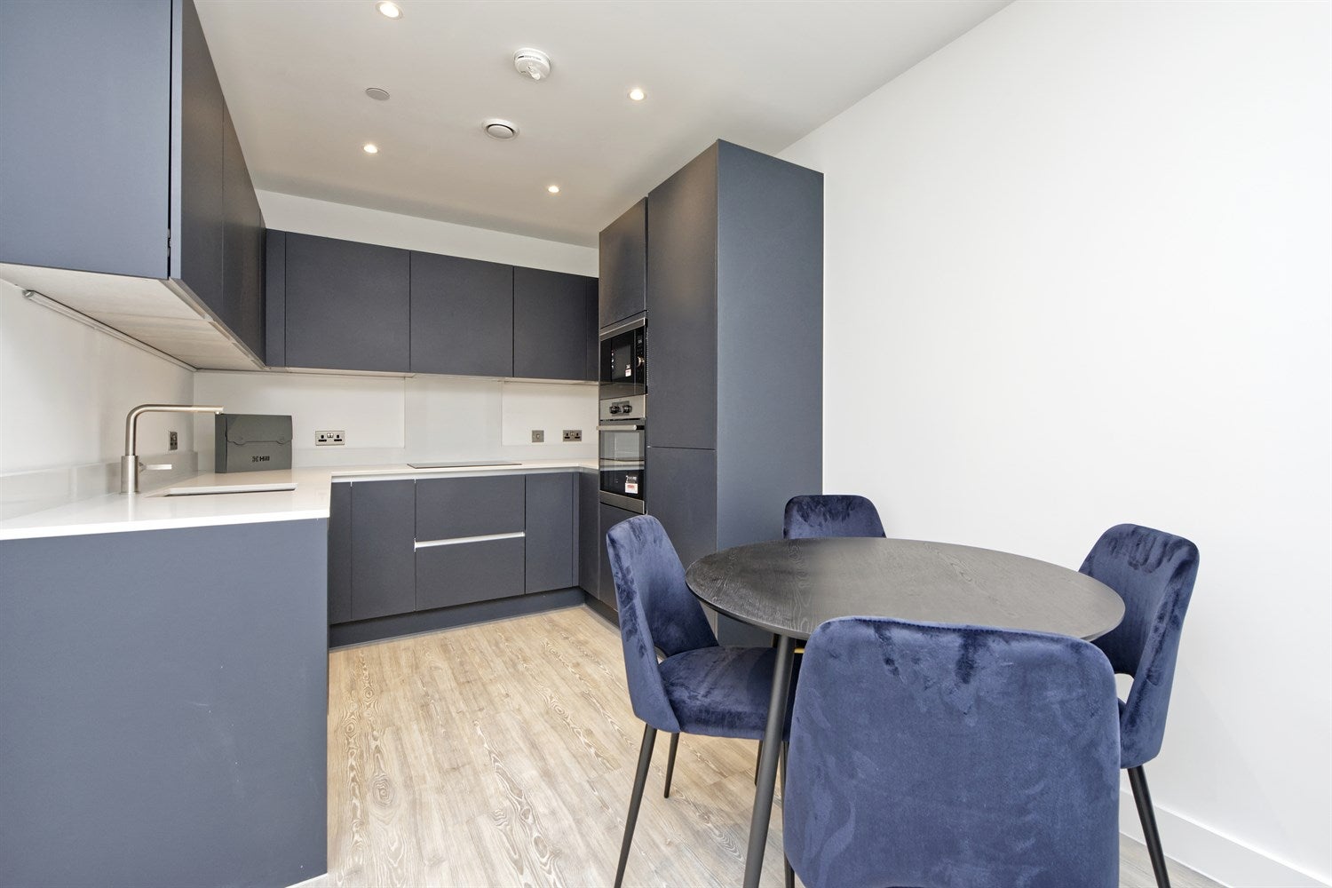 Flat Greenland Court in Coventry