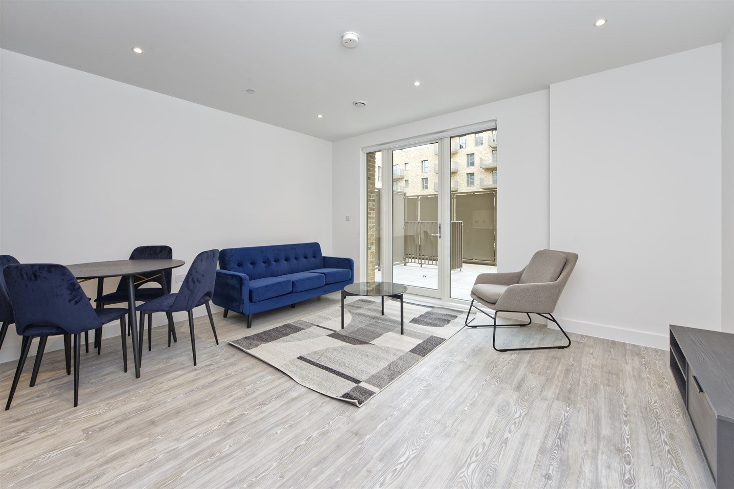 Flat Greenland Court in Coventry