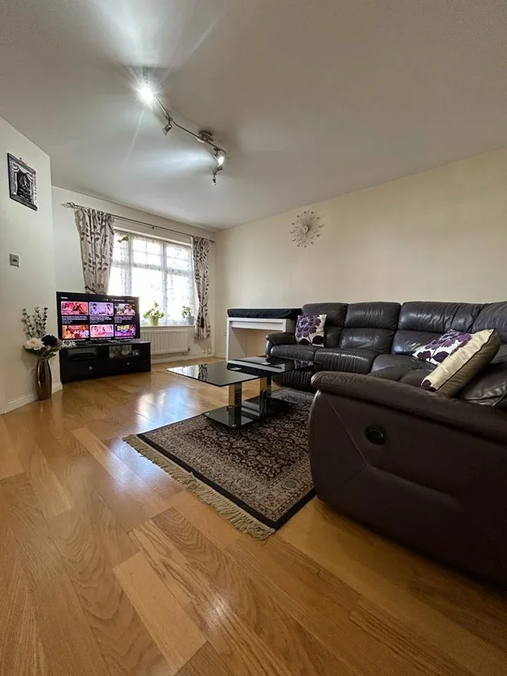 House Garrison Close in Greater London