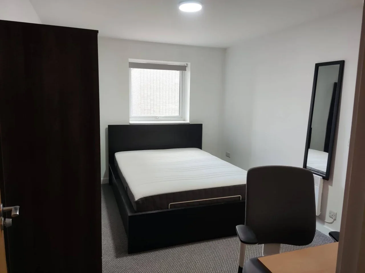 Flat Chapeltown Street in Manchester