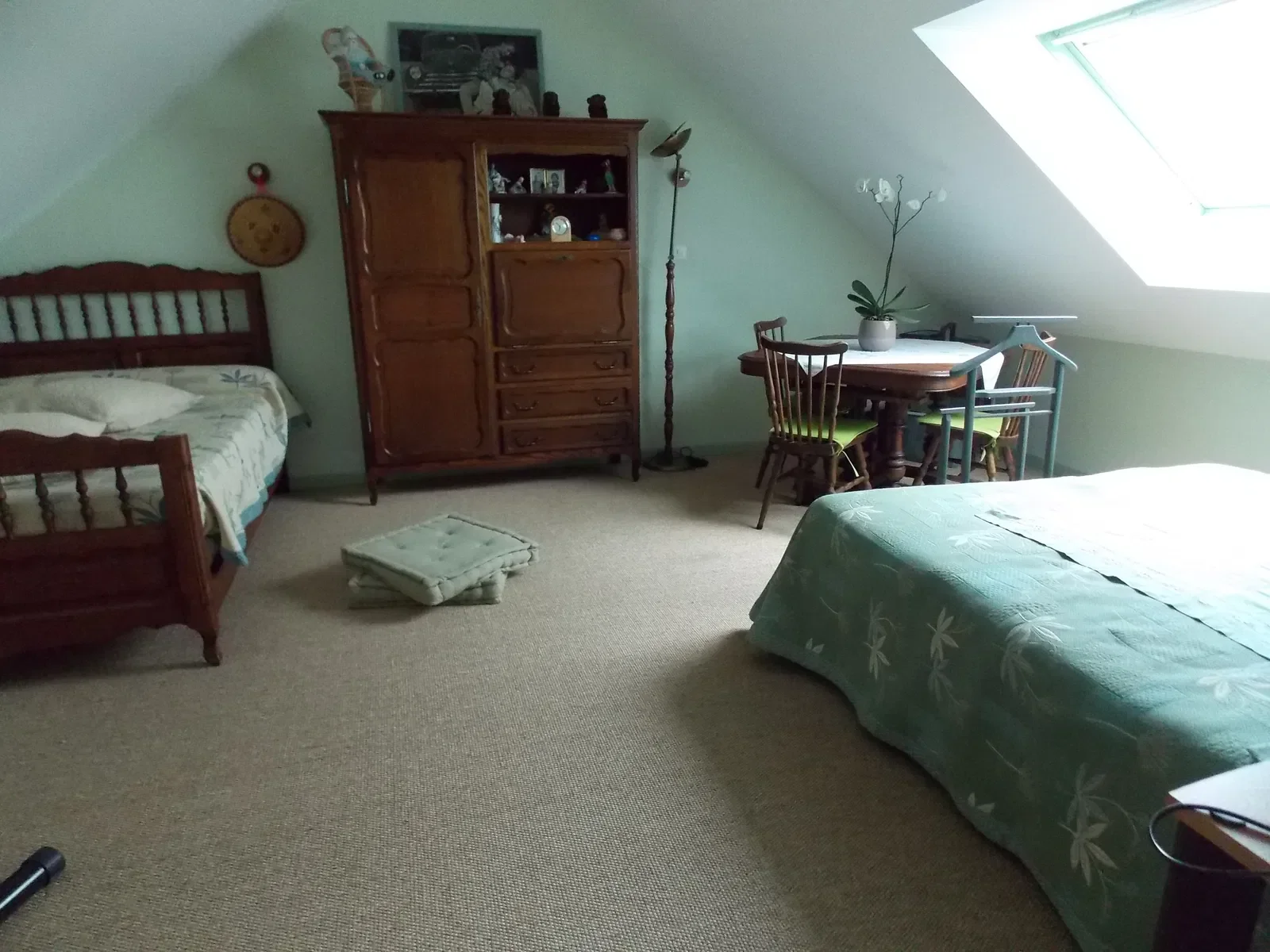 Room Avenue du Docteur Gallouëdec in Parigné-l'Évêque
