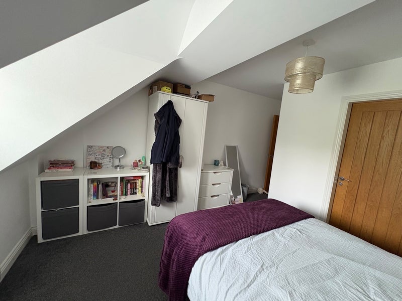 Room Manchester Road in Manchester