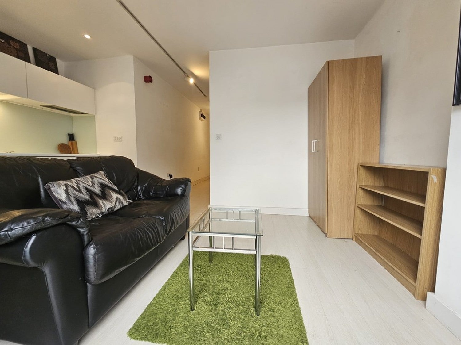 Flat Ingram Street in Leeds