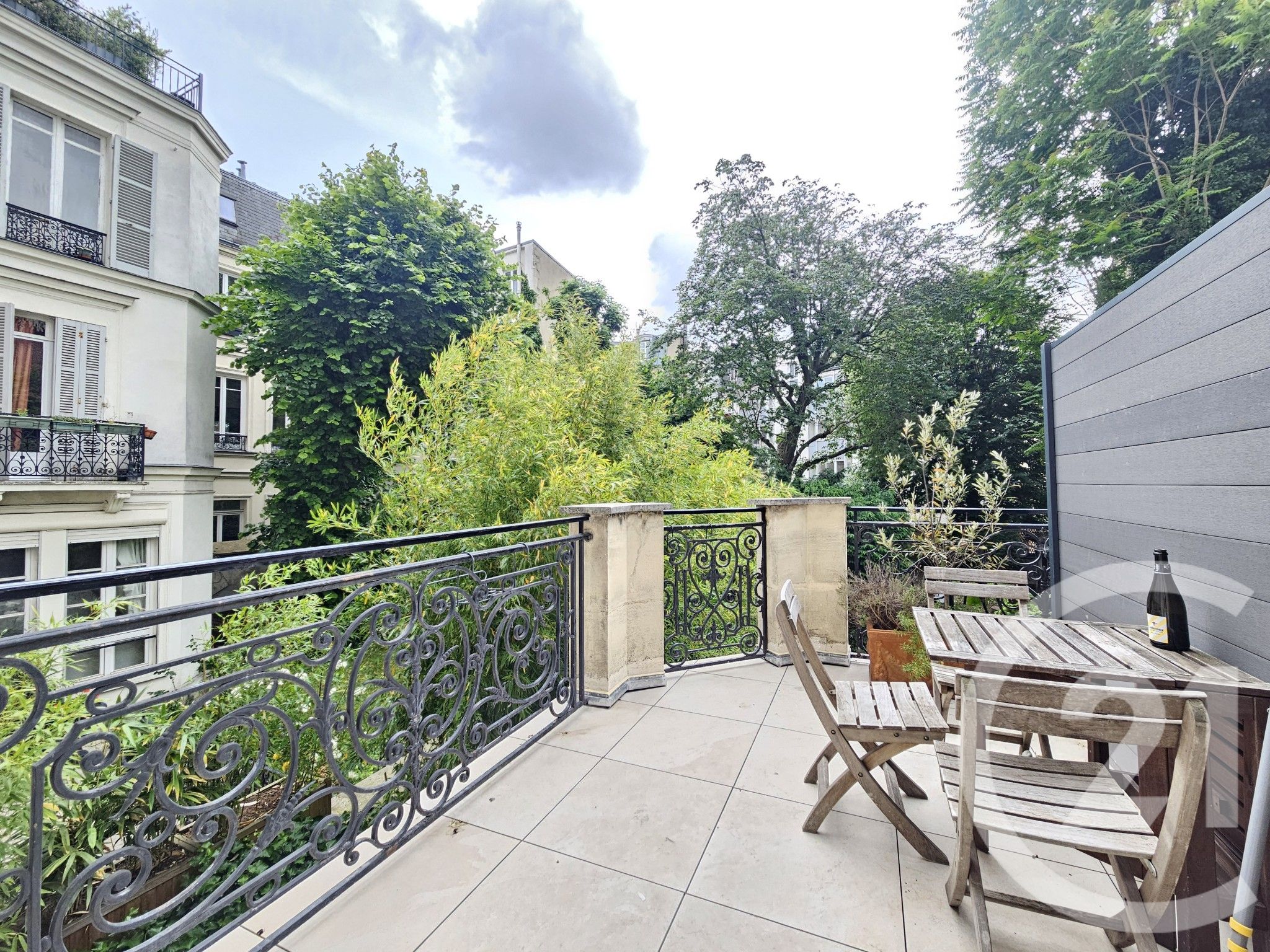 Appartement Rue de Liège à Paris