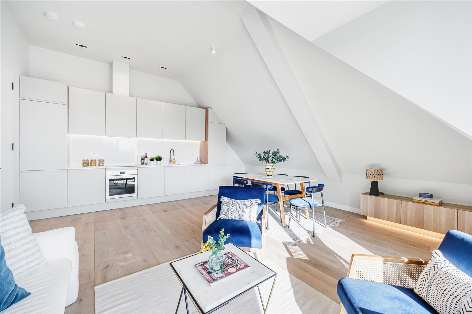 Flat Pierrepoint Road in Greater London