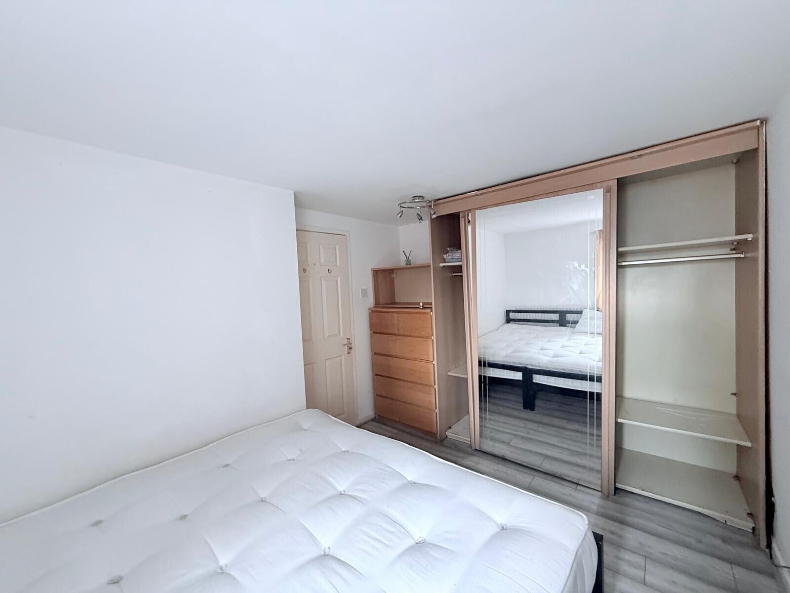 Flat Grangewood Road in Nottingham