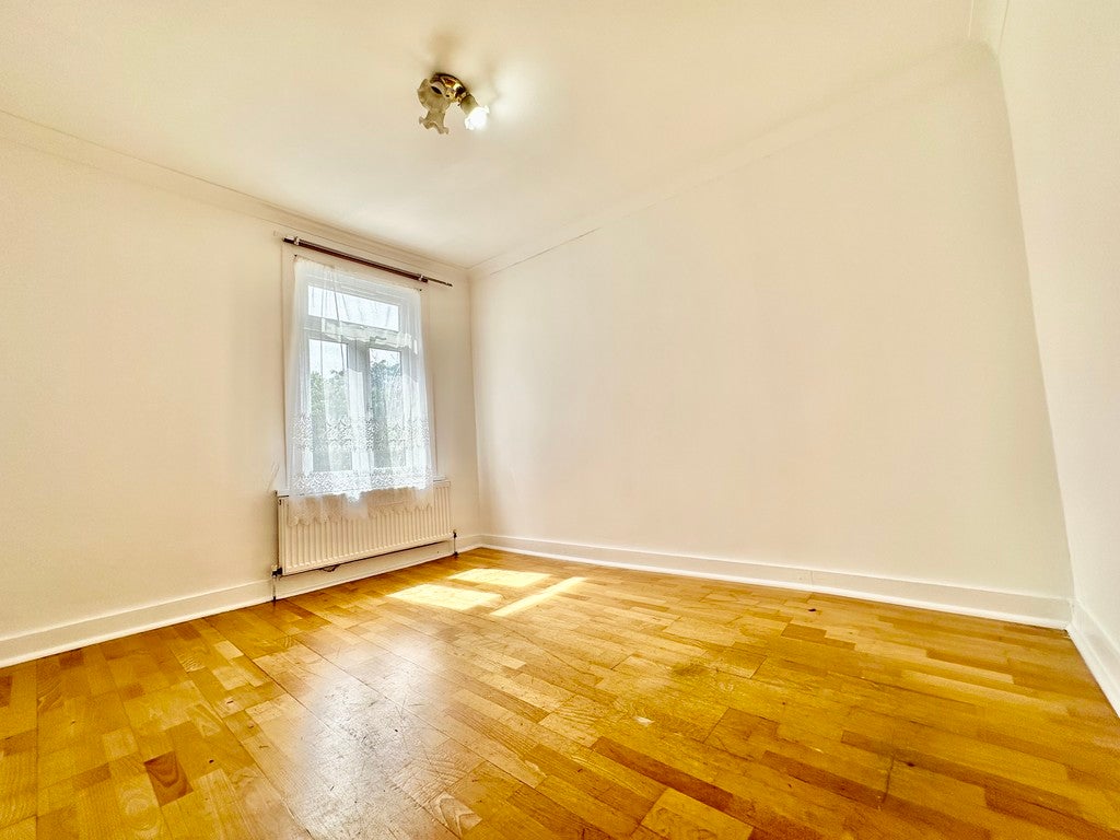 Flat Karina Close in Greater London