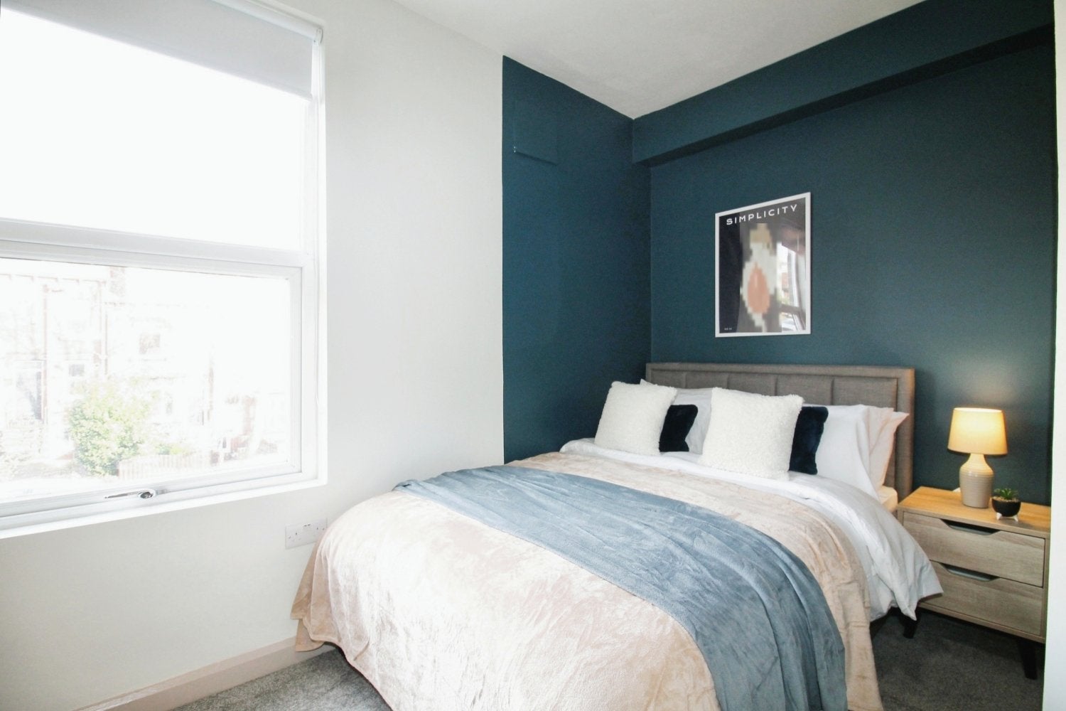 Room St Ann's Avenue in Leeds