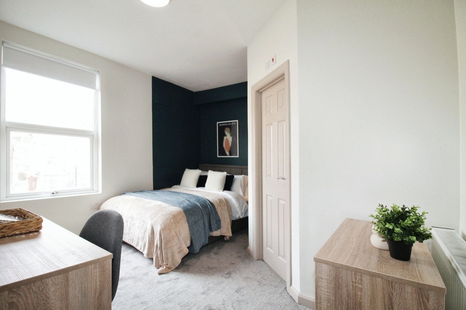 Room St Ann's Avenue in Leeds