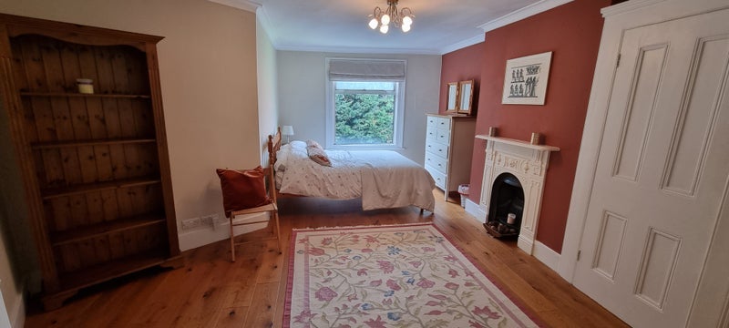 Room Fairlawn Avenue in Greater London