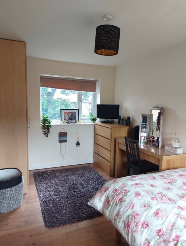 Room Broadoak Lane in Manchester