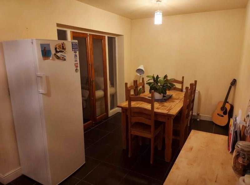 Room Broadoak Lane in Manchester