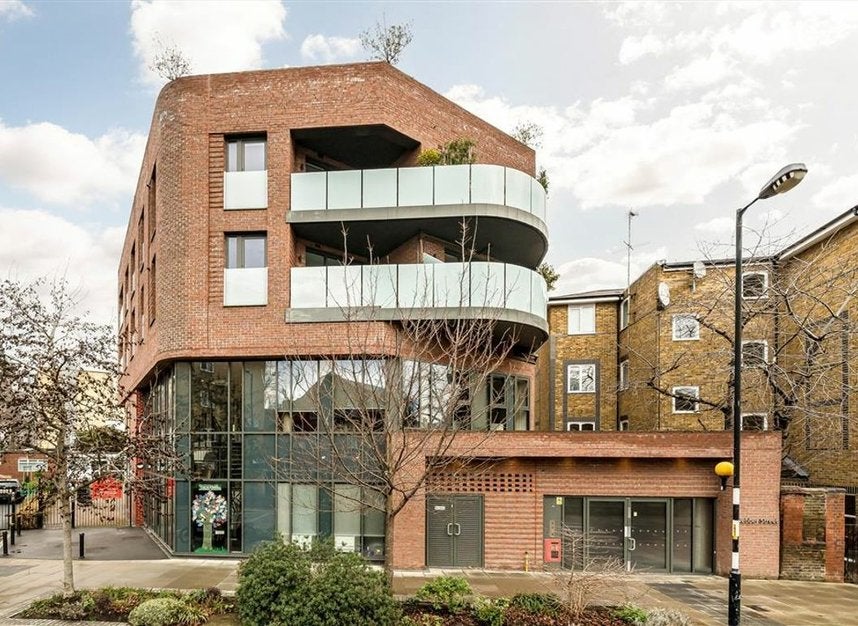 Flat Webber Street in Greater London