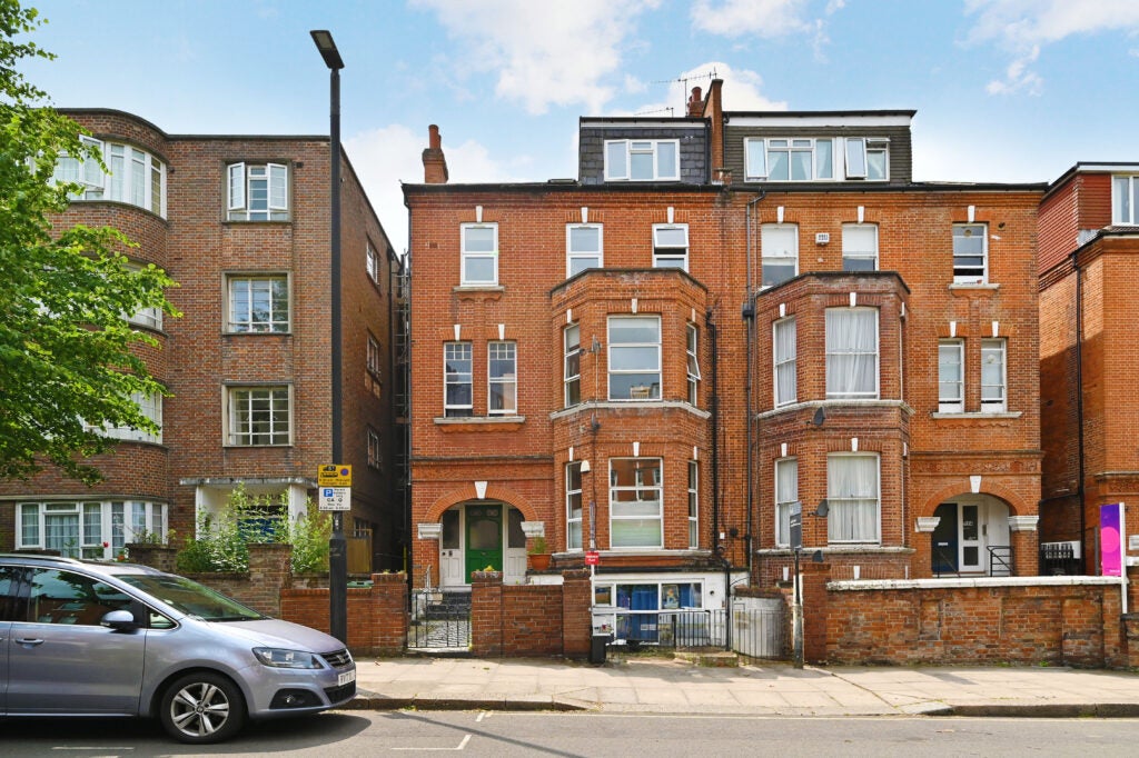 Flat Fordwych Road in Greater London