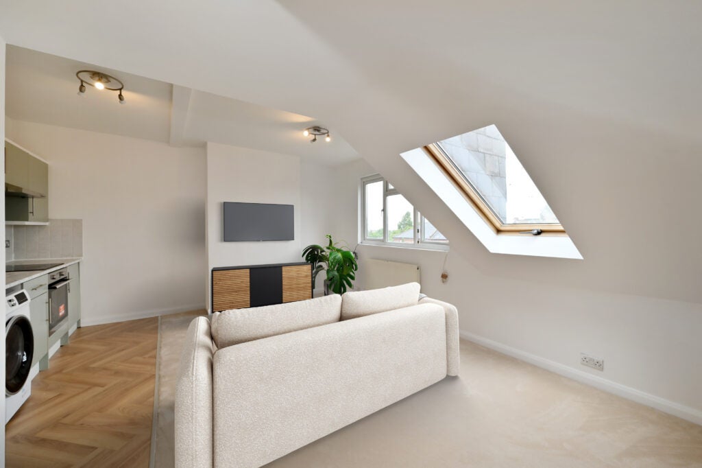 Flat Fordwych Road in Greater London