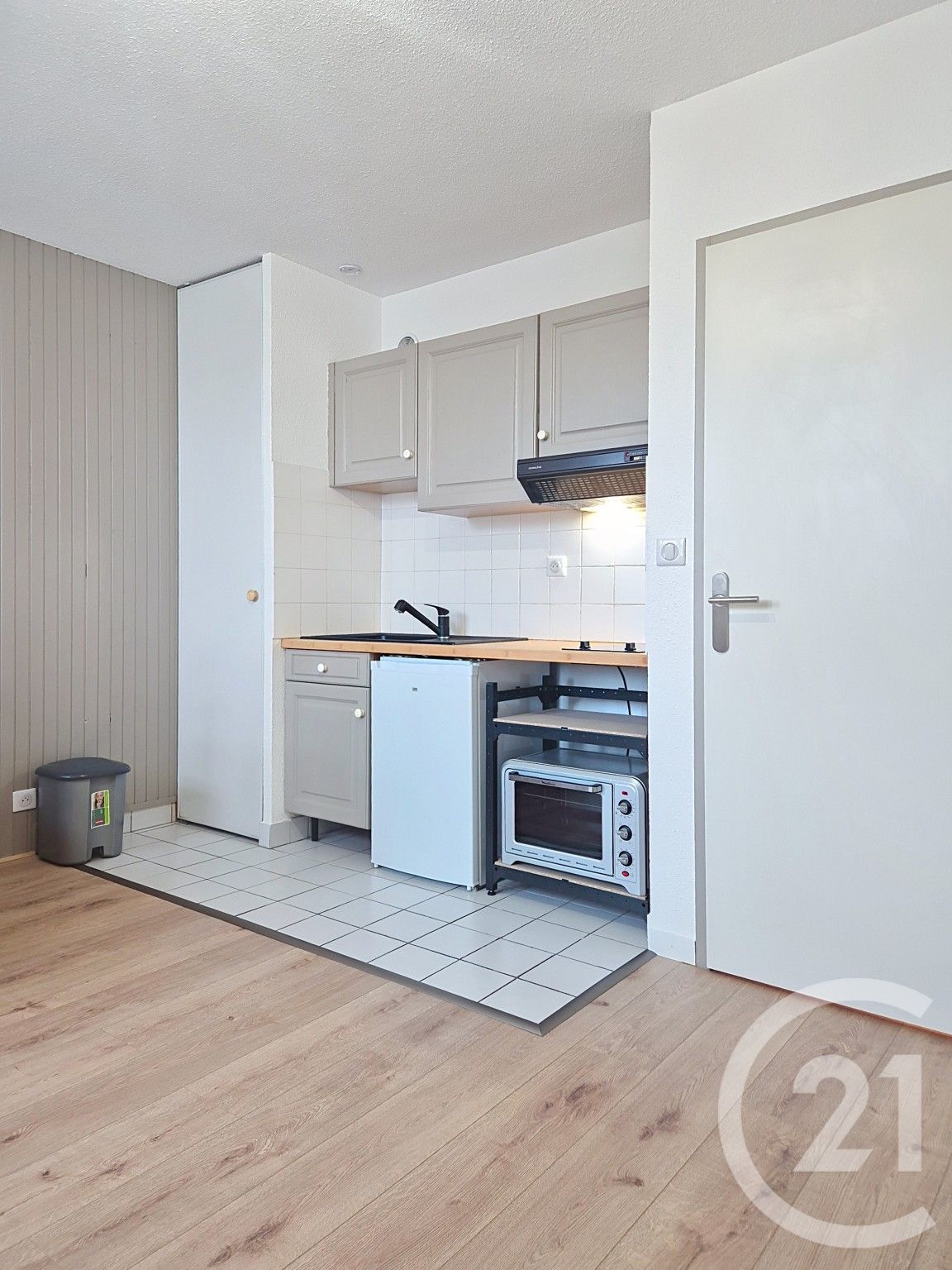 Flat Rue de la Madone in Montceaux