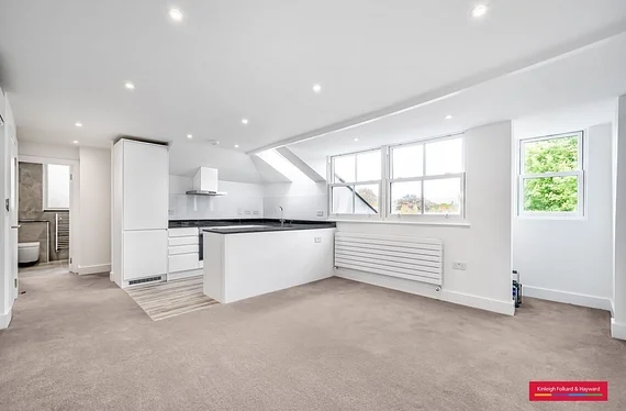 Flat Belsize Park Gardens in Greater London