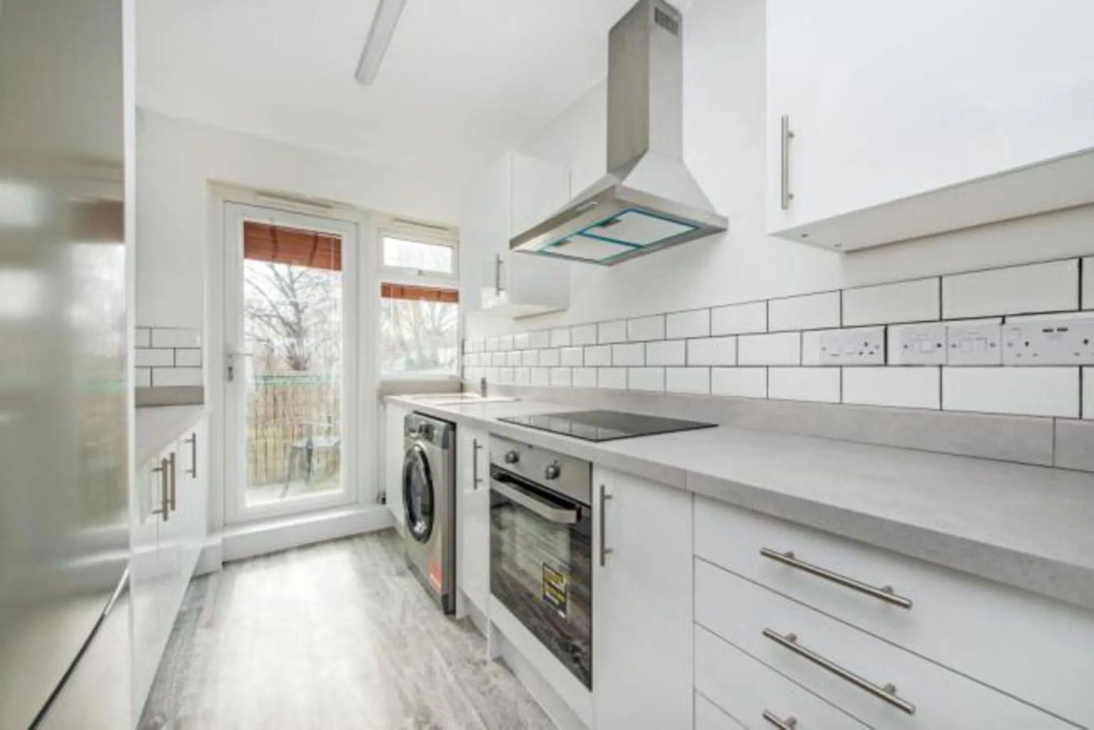 Flat Beaumont Square in Greater London
