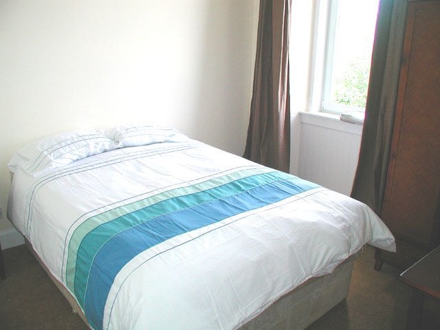 Flat Broughton Road in City of Edinburgh