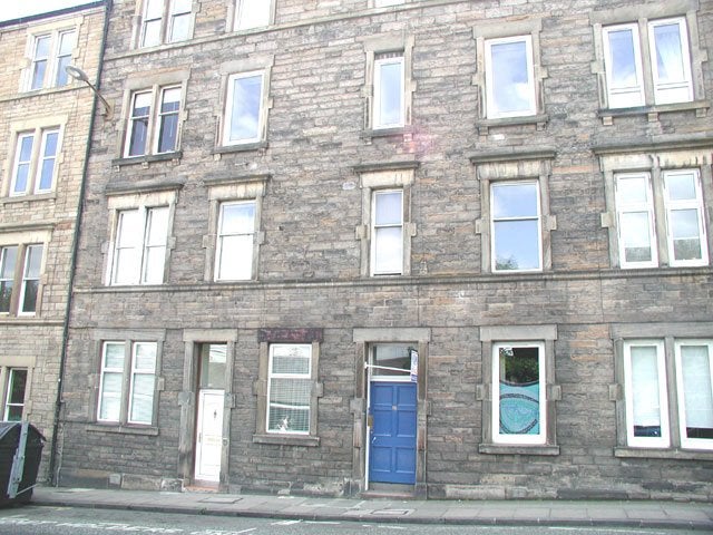 Flat Broughton Road in City of Edinburgh