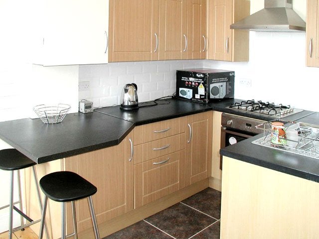 Flat Broughton Road in City of Edinburgh