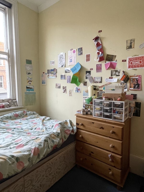 Room Broadhurst Gardens in Greater London