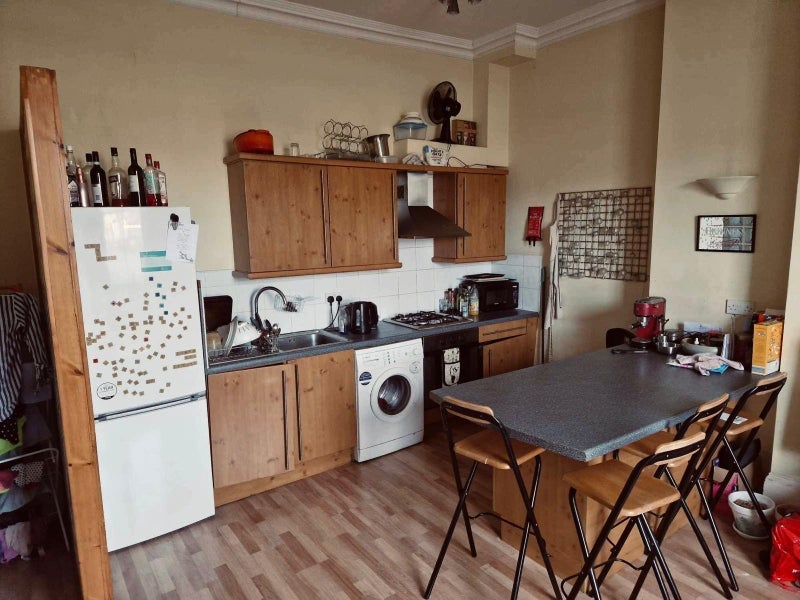 Room Broadhurst Gardens in Greater London