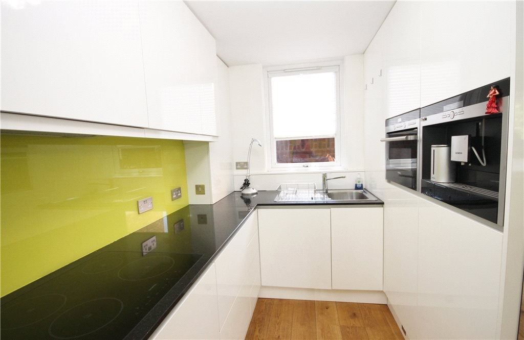 Flat More Close in Greater London
