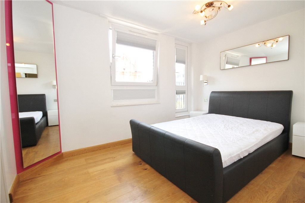 Flat More Close in Greater London