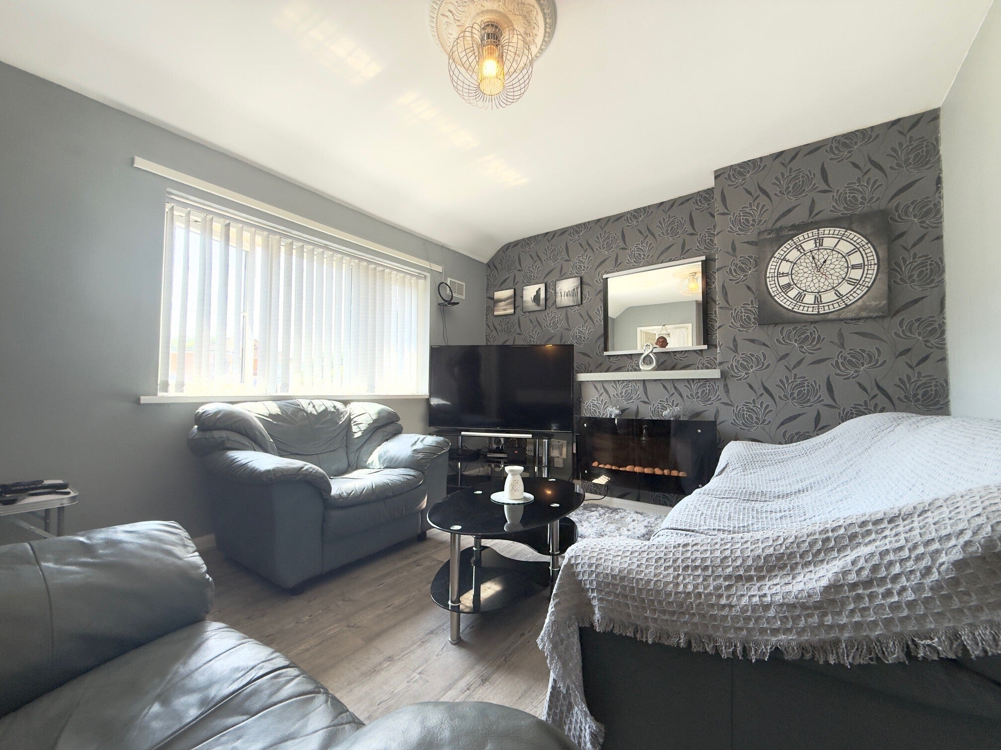 Flat Denton Grove in Birmingham