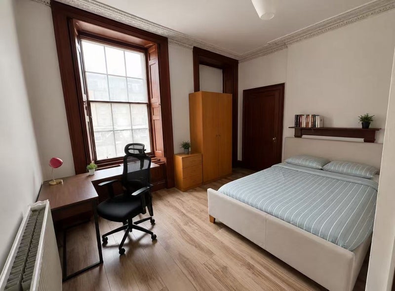 Room St Patrick Square in City of Edinburgh