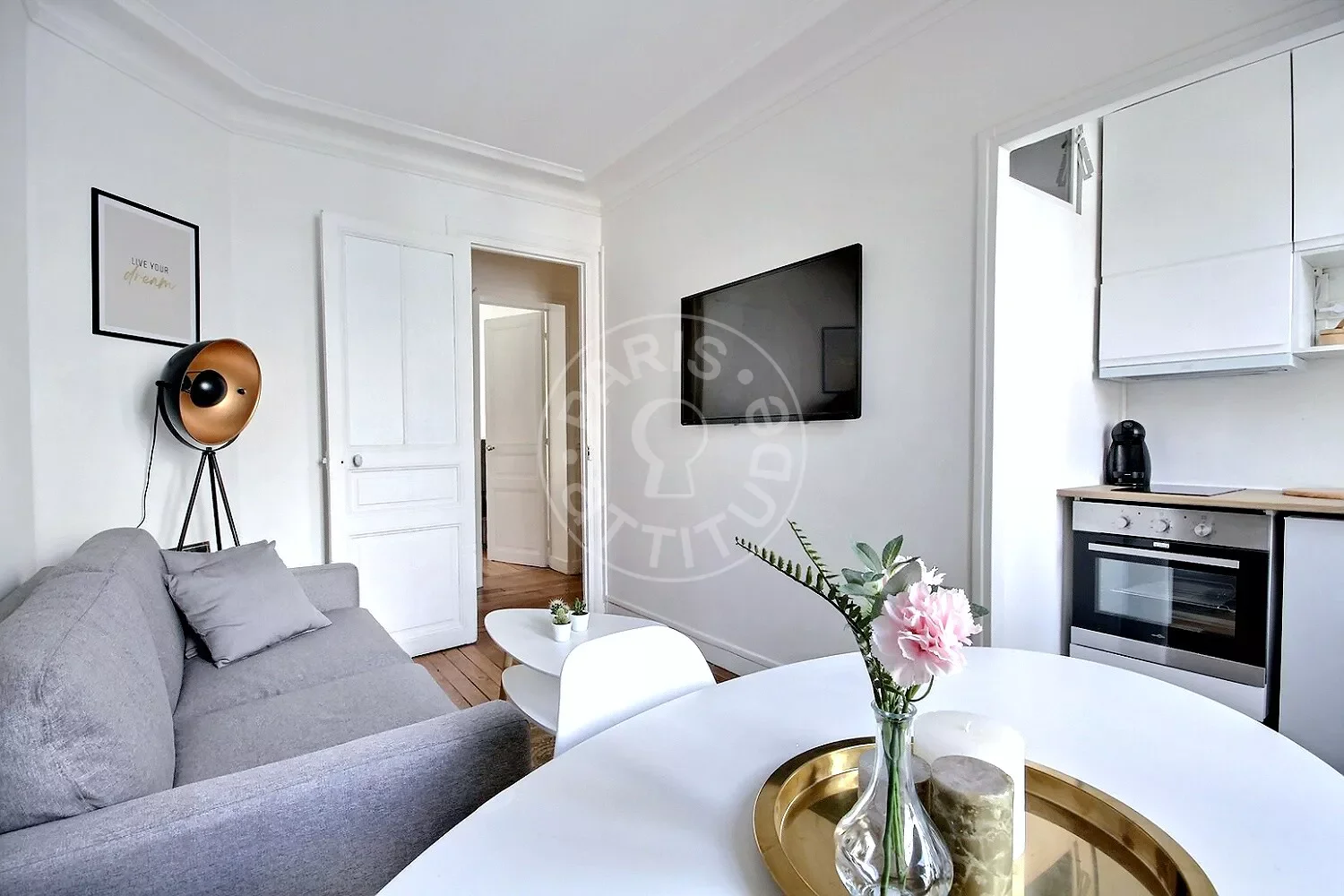 Flat Rue du Capitaine Lagache in Paris