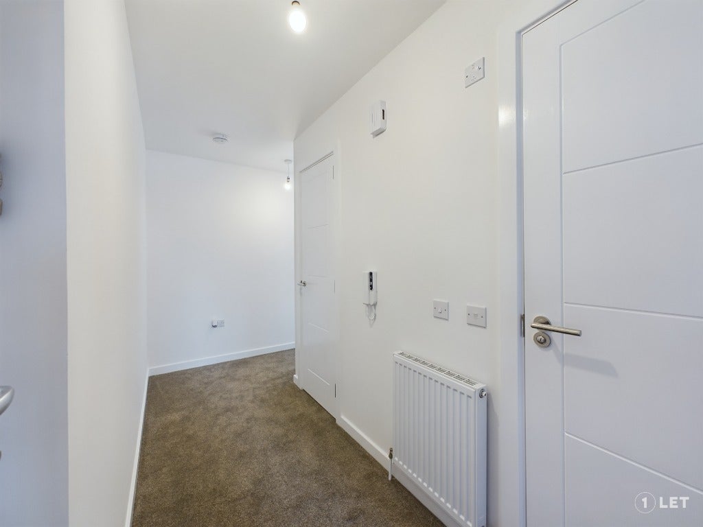 Flat Pyothall Road in Broxburn